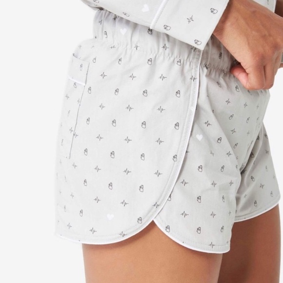 Figs Pajamas Set Grey Heartbeats Long Sleeve and Shorts size Large - Picture 10 of 15